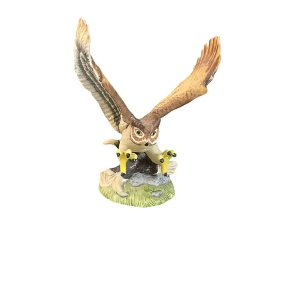 RoyalβHeritage Collection Painted Porcelain Owl Sculpture Figurine Wings Spread